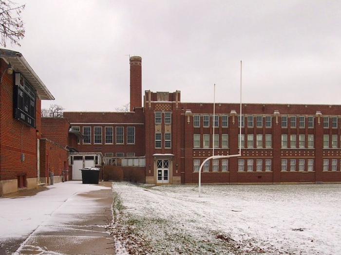 Illinois: Community High School District No. 128 in Vernon Hills