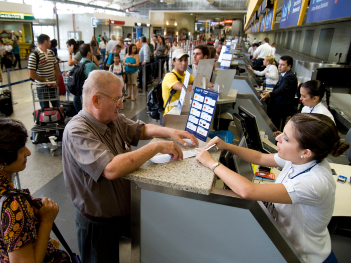 18. Customer service representatives earn a median of $47,620 a year, and 15,520 are employed in the air transportation industry.