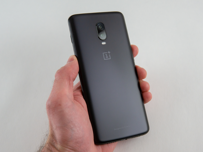 The designs of the OnePlus 6T and OnePlus 7 Pro aren