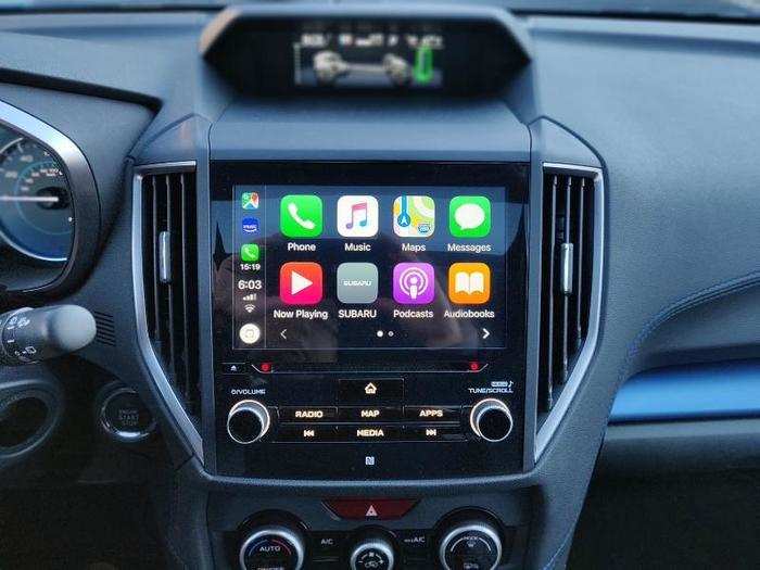 Starlink also features Apple CarPlay and Android Auto integration.