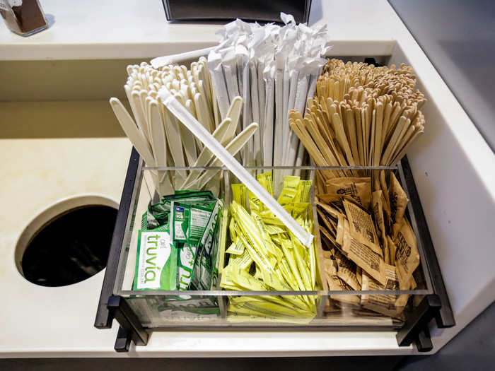 This lackluster condiments and disposable utensils table was a harbinger of things to come.