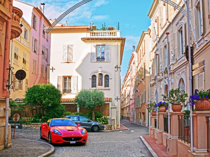 5. The average home in Monaco costs $4,560 per square foot.