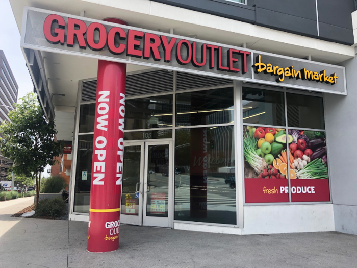 With warehouse store-like prices without membership fees, I can see why Grocery Outlet has such loyal customers. With limited varieties and no in-store deli or bakery, though, it