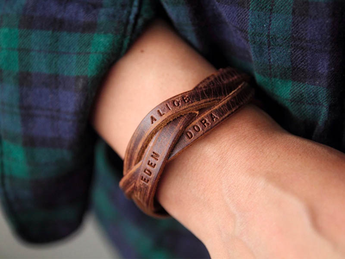 A leather bracelet you can engrave with everyone in the family