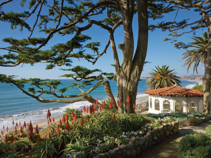 There is also a separate entertainment pavilion overlooking the ocean. The property offers views of Santa Catalina Island.