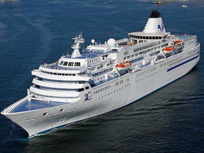 Now, check out the nastiest cruise ships...