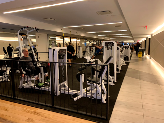 Brookfield Place: A nicer mall gym.