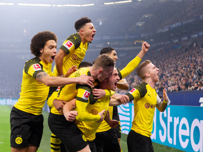 12: Borussia Dortmund in German