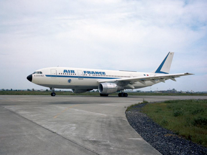 On September 3, 1970, Airbus made its first sale; an order from Air France for six A300Bs. However, Air France felt the 250-seater was too small. So, Airbus re-stretched the A300B1 to 270 seats to create the A300B2.