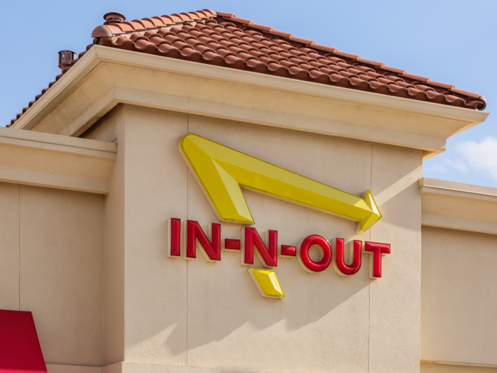 In-N-Out employe earn hourly wages of $13 to $14 an hour.