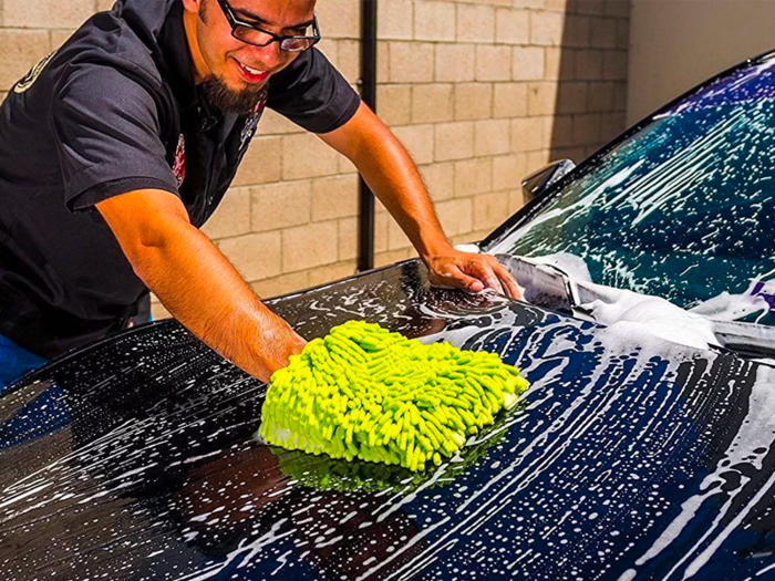 A car-wash mitt that