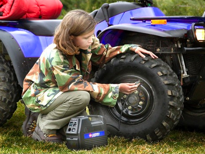 A tool to inflate tires