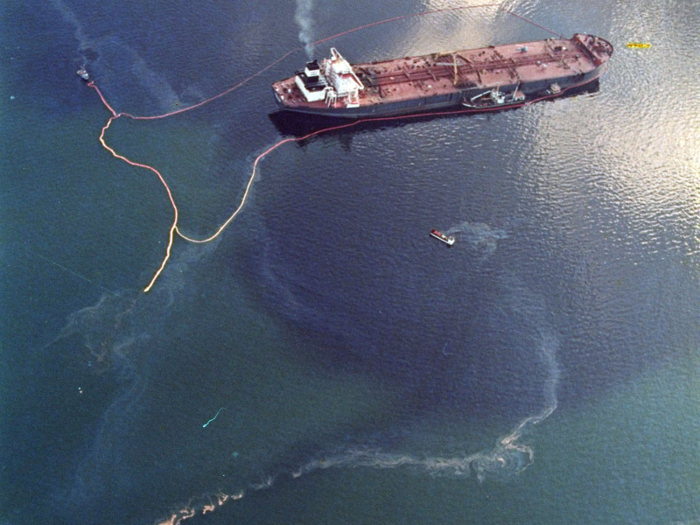 The Exxon Valdez oil spill had no human casualties but had an immense environmental impact.