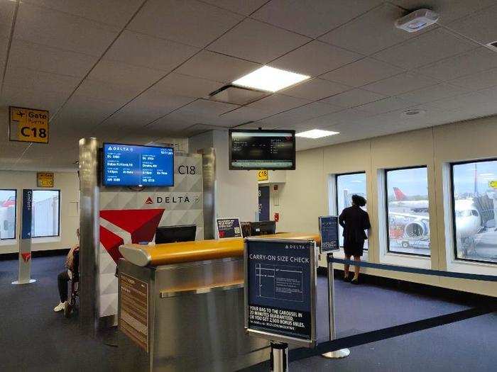 I stopped to grab a bottle of water and a snack before making my way to Gate C18. We were expected to board at 12:20 pm.