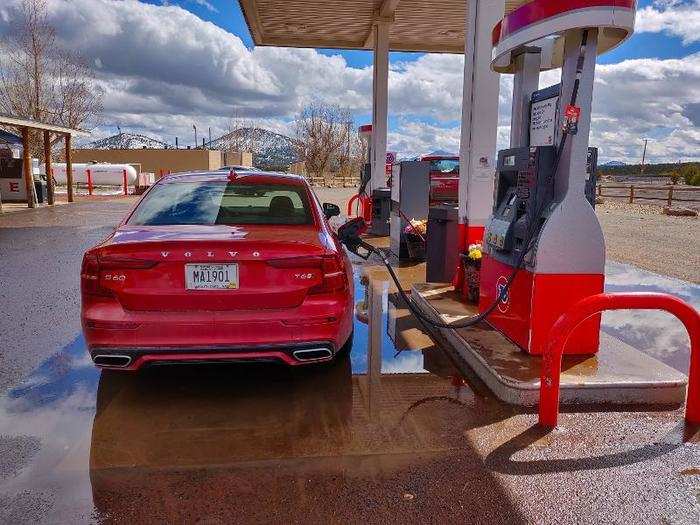 On the way to Sedona, we stopped to fill up the S60. According to the Environmental Protection Agency, the S60 T6 with AWD is expected to return 21 mpg of fuel economy in the city, 32 mpg on the highway, and 25 mpg combined. We got a little more than 27 mpg during our time with the car.