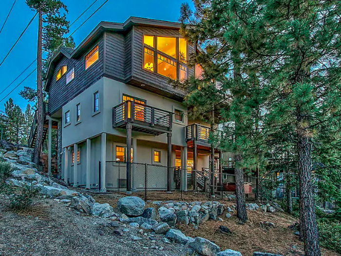 3779 Overlook Court, South Lake Tahoe, California