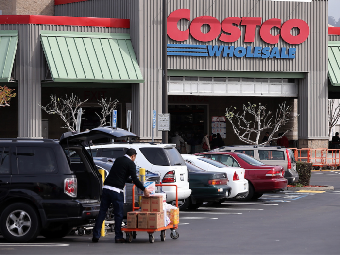 Tire technicians reported hourly wages of around $14 to $17.