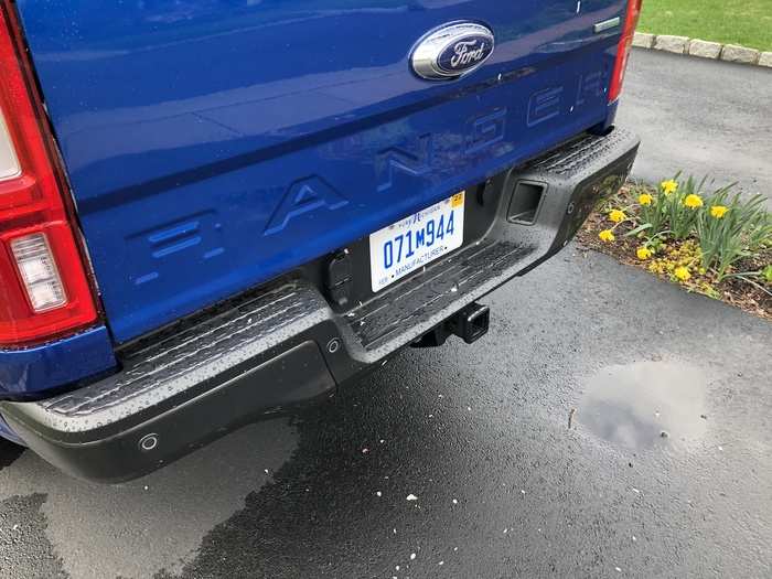 2. The "Ranger" call-out across the liftgate. This is a cool thing, as well as a throwback to day when pickups proudly announced themselves to whomever might be in the rearview mirror.