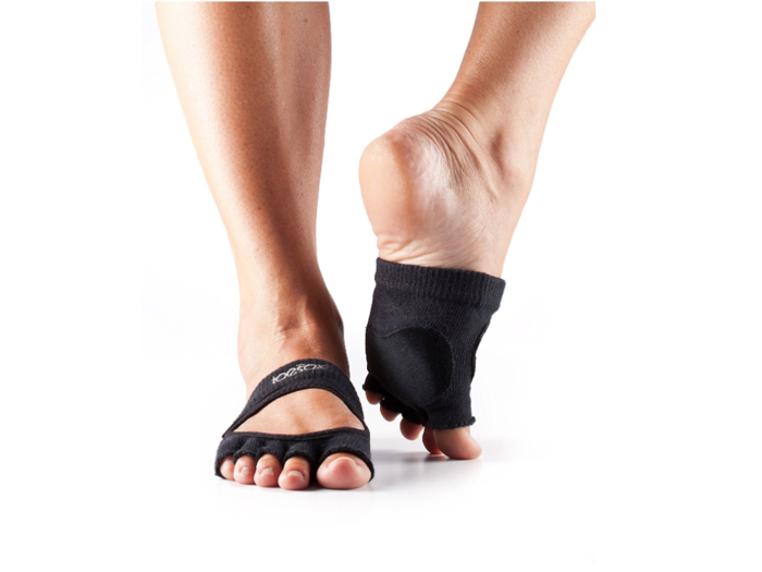 The best yoga socks for a barefoot feeling