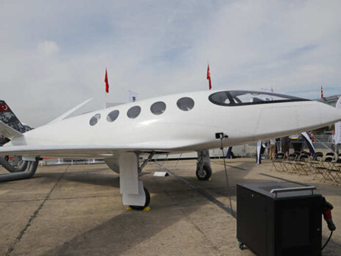 Many major firms in the aviation sector have talked about unveiling autonomous jets and even an  “air taxi” to attract investors including Airbus.