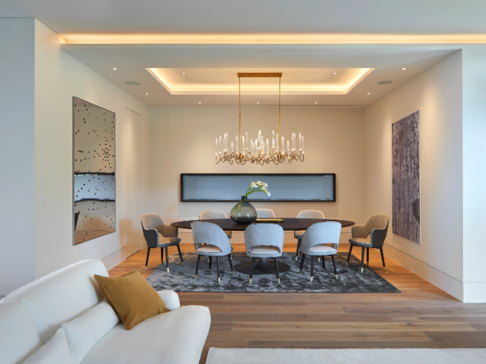 An open floor plan connects the living area with the dining area.