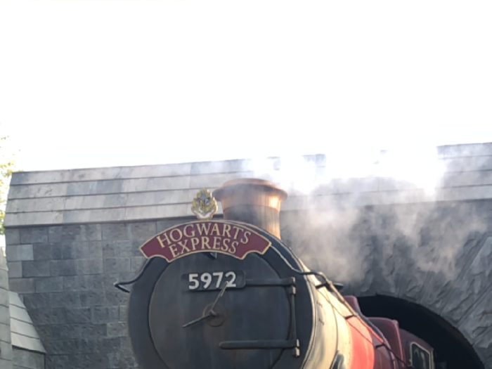 It was actually a lot of fun to walk around the theme park, putting the very few Harry Potter characters in my registry at the moment into different situations ...