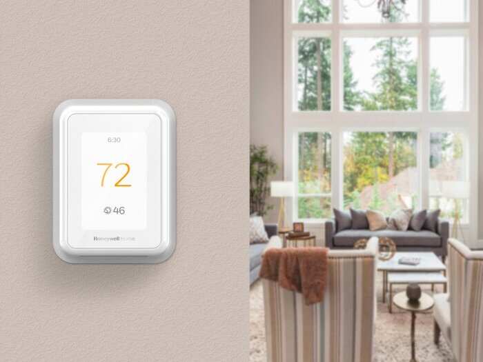 Best Buy is giving away a free Amazon Echo Dot when you buy a Honeywell