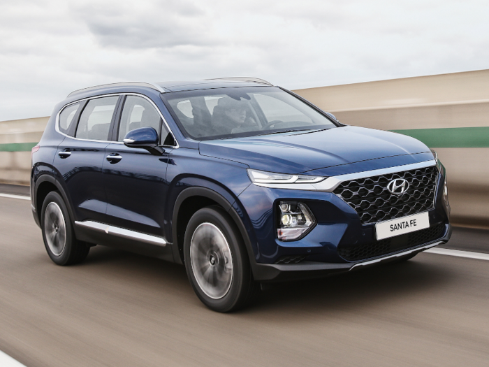  Midsize SUV: Hyundai Santa Fe 