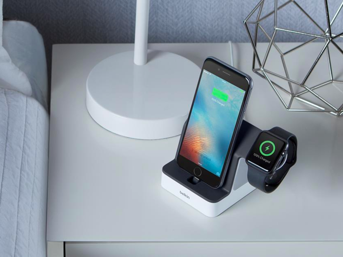 The best charging station for iPhone and Apple Watch