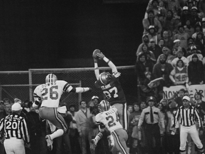 1982: Dwight Clark makes "The Catch."