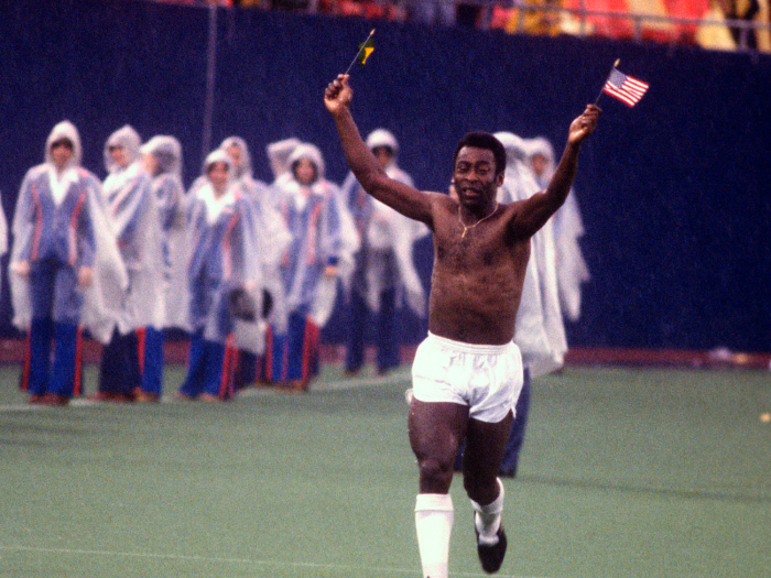 1977: Pele plays his final match.