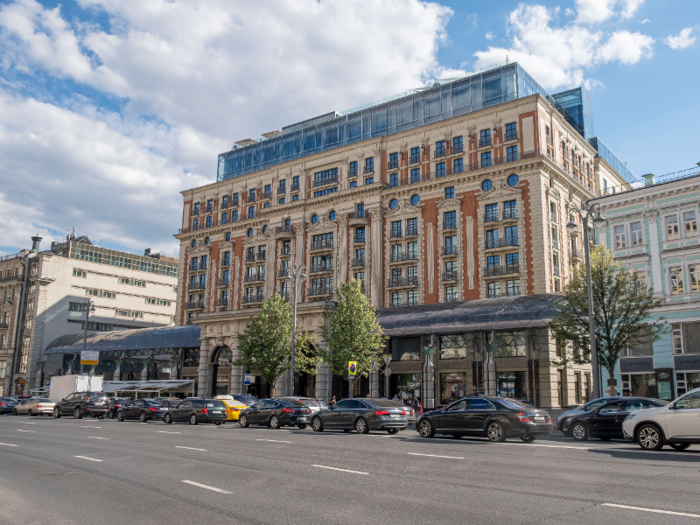 As I approached the end of Tverskaya Street, the area did seem to get a bit fancier. I spotted the Ritz Carlton Moscow and Italian luxury apparel brand Stefano Ricci.