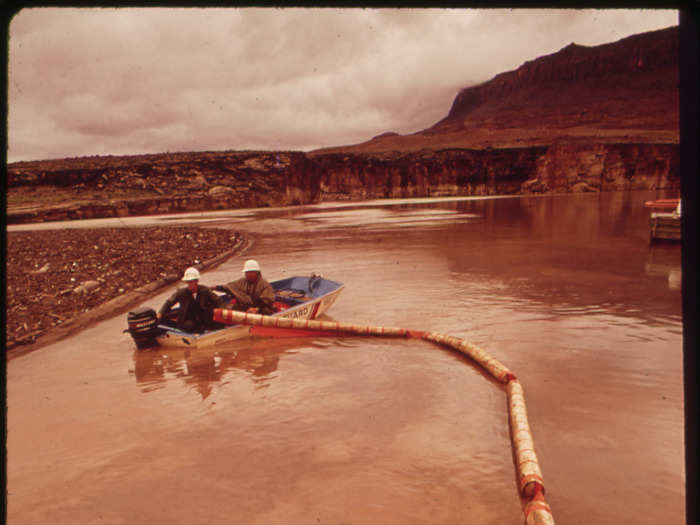 In addition to industrial waste, oil spills also polluted many waterways. In October 1972, 285,000 gallons of crude oil flowed into the San Juan river in southeastern Utah.