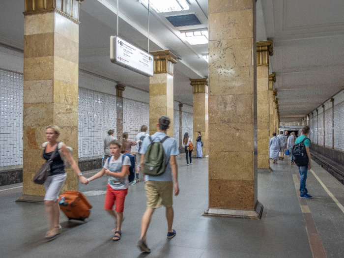 And although it was around 80 degrees Fahrenheit that day in Moscow, the station was cool and well-ventilated. In New York, temperatures in the stations can climb past 100 degrees in the summer.