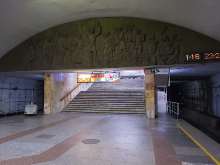 And the steps to and from the platform are wide enough for large crowds, with artwork above commuters