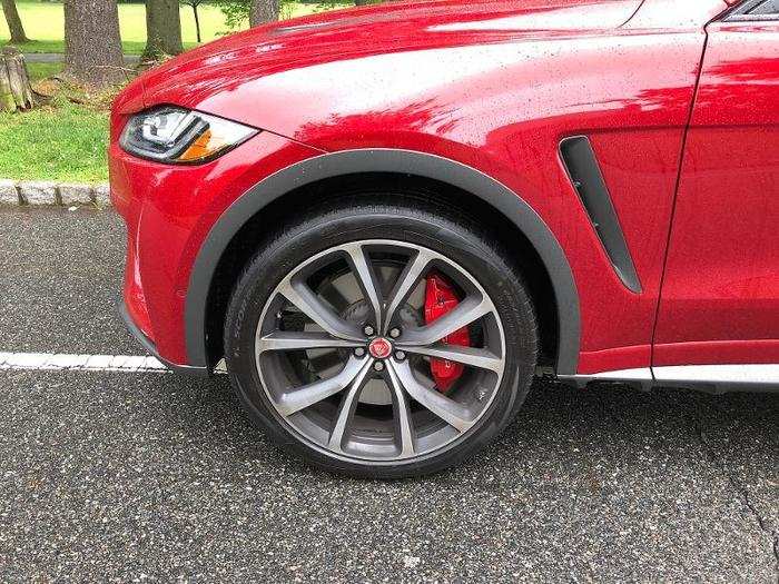 My tester had 22-inch split-spoke wheels ($1,530) and some hefty brake calipers in red.