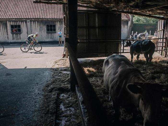 A top Tour de France photographer reveals the secret to shooting the world