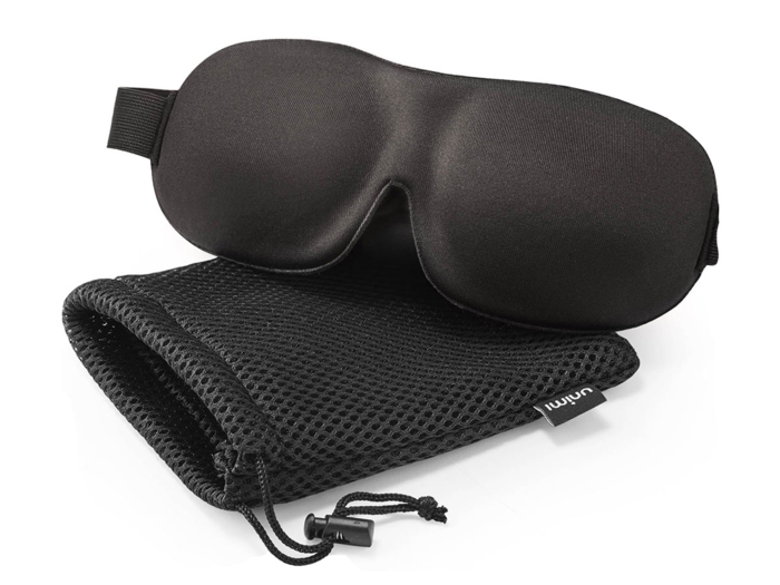 An eye mask