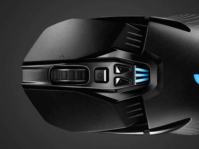 The G903 Lightspeed is highly customizable: It can be set up as a left- or right-handed mouse, thanks to removable buttons and panels.