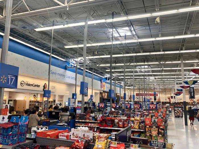 Walmart offered a warehouse shopping experience from start to finish.