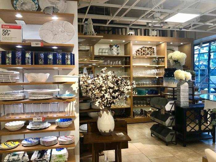 Walking into the store was a refreshing experience. The warm lighting worked well with the light wood display shelves to create a natural, rustic atmosphere.