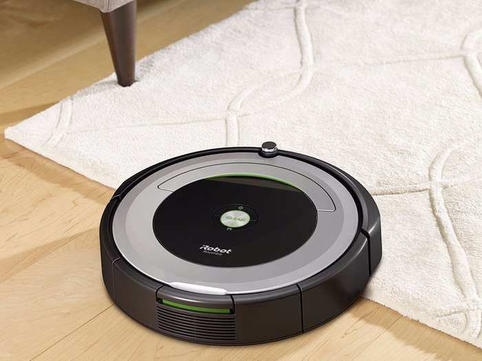 iRobot Roomba 690 Robot Vacuum