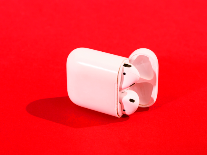 Apple AirPods with Charging Case