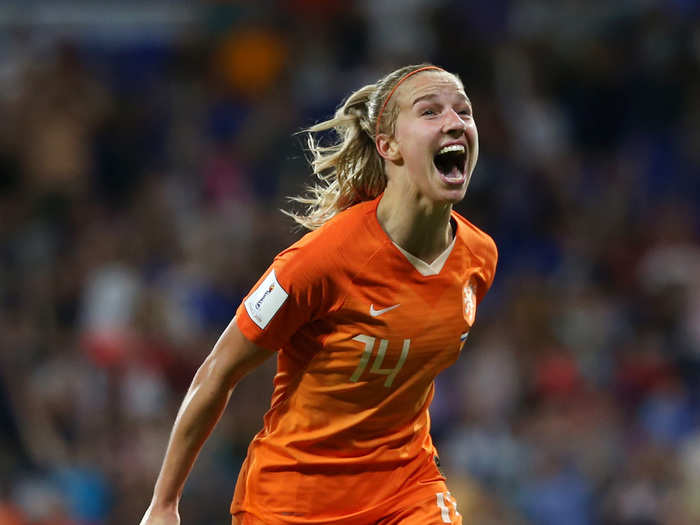 We want to scream out with Jackie Groenen of the Netherlands ...