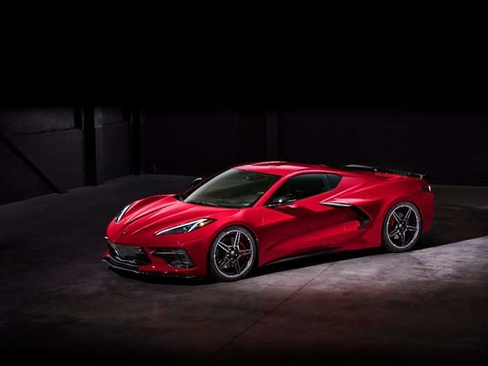 The design picks up various key Corvette cues, but the car bears a resemblance to the old Ferrari 458, although the impressive side intake scoops are more akin to what we see in contemporary mid-engine supercars. The sharp angles continue the design language of the C7 Vette.