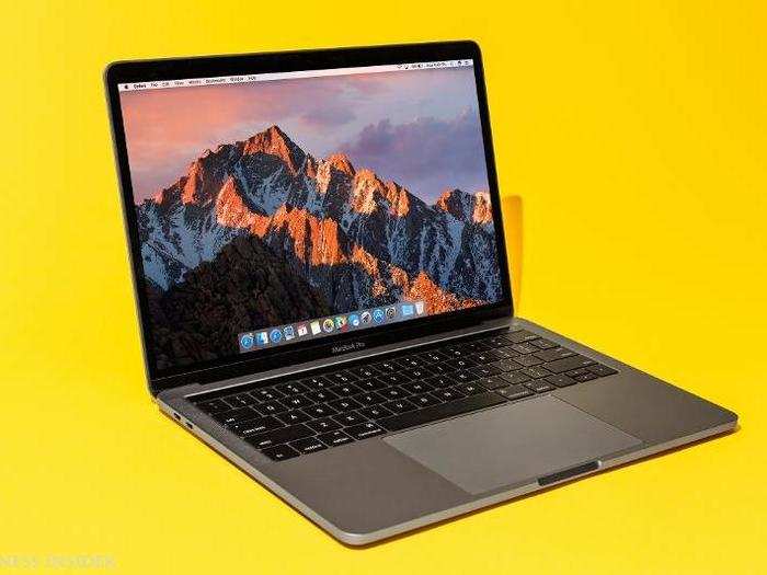 While some reviewers had mixed feelings about the value proposition from the refreshed MacBook Air, most critics found the new entry-level MacBook Pro to be more appealing.