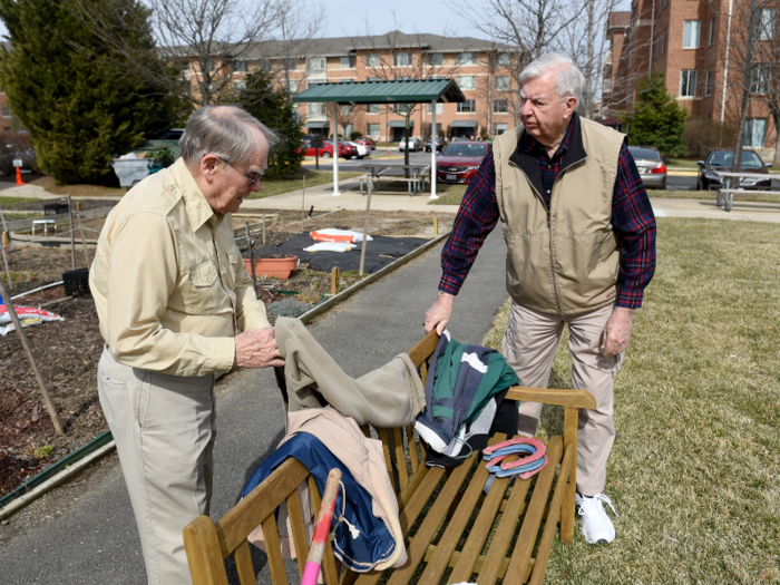 It costs $2,564 per month, on average, to live in a retirement community in Hawaii.