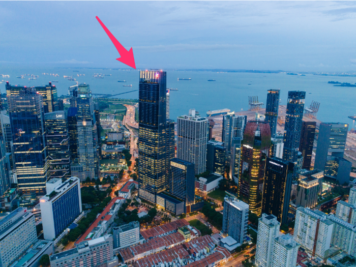 The Central Business District is a popular area in Singapore with dining, entertainment, retail, office, and residential spaces. It is located between the Singapore River, Marina Bay, and Chinatown.