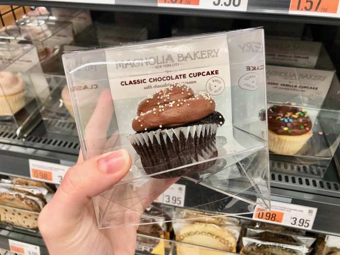 There was also a small baked goods selection that carried pastries and cupcakes from different New York-area bakeries.