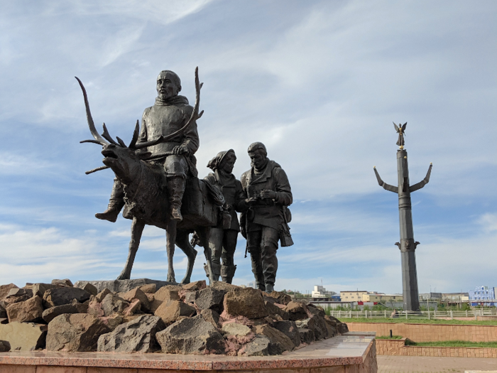 Mirny displays its diamond mining heritage in the form of sculptures. This one portrays pioneers of the diamond industry in Mirny, one riding a reindeer.